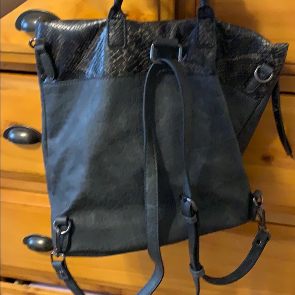 Bag/Backpack - Picture 2 of 5